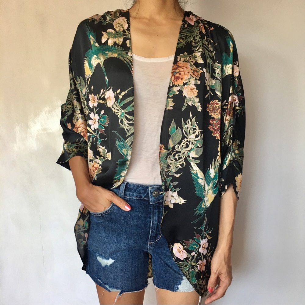 NEW flowy black moody botanical authentic Japanese printed kimono S